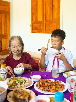Ăn cơm cùng Mẹ Việt Nam anh hùng, xây nhà cho người có công với cách mạng