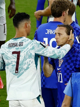 Modric chưa nguôi cơn tức, ám chỉ Bồ Đào Nha được thiên vị: 'VAR được vận hành theo danh tiếng đội bóng'