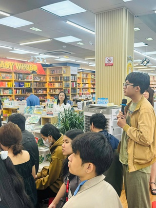 Vẽ chợ Bến Thành, mê nước dừa: Chuyến đầu đến Việt Nam của họa sĩ Tokyo Genso