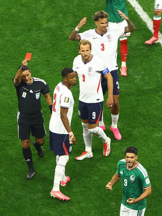 FIFA không cho Quansah hưởng 'án treo' như Balogun, đội tuyển Anh lao đao trước tứ kết