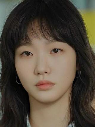 Kim Go Eun thắng giải Daesang tại Rồng Xanh 2026