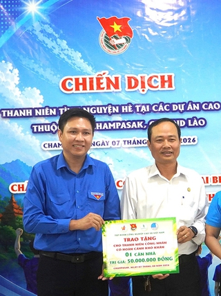 Lan tỏa yêu thương đến những nông trường cao su trên nước bạn Lào