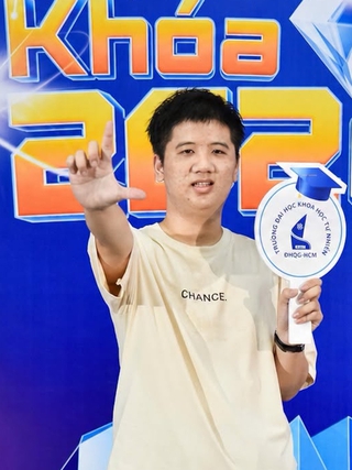 Những 'nhà leo núi' Đường lên đỉnh Olympia và thủ khoa kỳ thi THPT học trường nào?