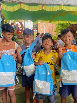 Hành trình bắt đầu từ điều tử tế  