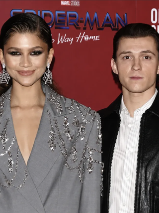 Vợ chồng Zendaya và Tom Holland xô đổ kỷ lục phòng vé