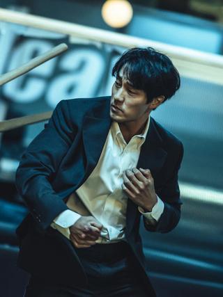 Hôn nhân kín tiếng của tài tử So Ji Sub và vợ phát thanh viên