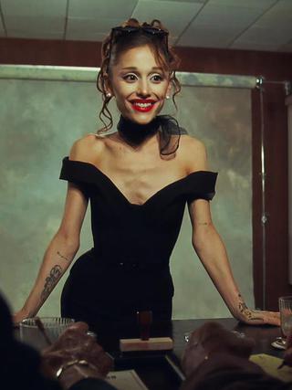 Gia đình can thiệp khẩn cấp giữa lúc sức khỏe Ariana Grande 'báo động đỏ'