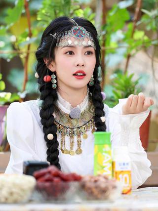 Từ người mẫu Taobao đến nữ chính nổi tiếng, Bạch Lộc đã vươn lên thế nào?