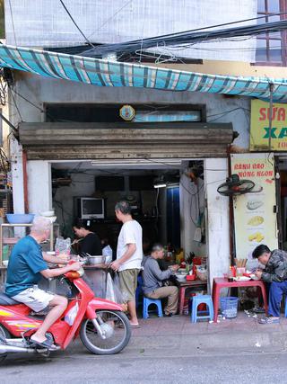 Tô phở 25.000 đồng thời 'bão giá' ở Hà Nội