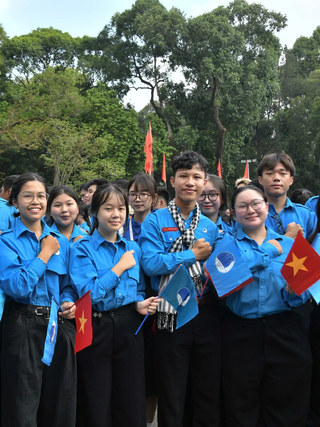 Nuôi dưỡng lòng yêu nước và chung tay xây dựng một Việt Nam ngày càng giàu mạnh