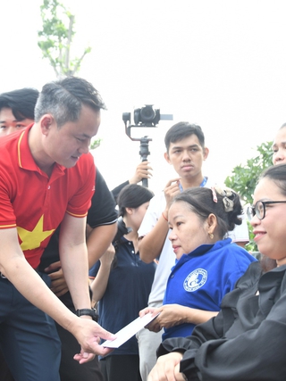 Hành trình của lòng biết ơn và những khát vọng cống hiến
