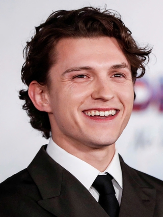 Tom Holland lập kỳ tích, trở thành 'ông vua phòng vé' mới của Hollywood