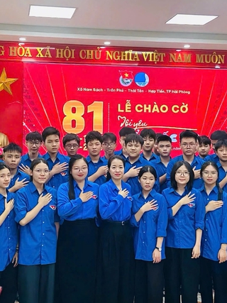 Từ địa đầu Đông bắc đến cực Nam: Nhịp Quốc ca trong ngày Tết Độc lập