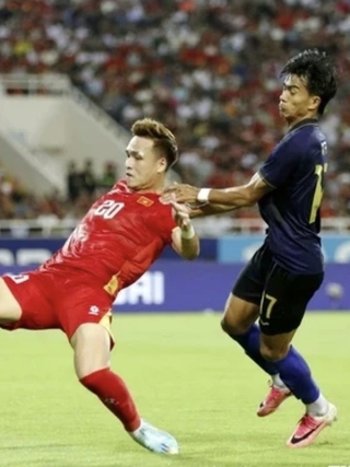 Lộ diện nhân vật thay Thành Chung gánh vác hàng thủ Việt Nam tại FIFA ASEAN Cup 
