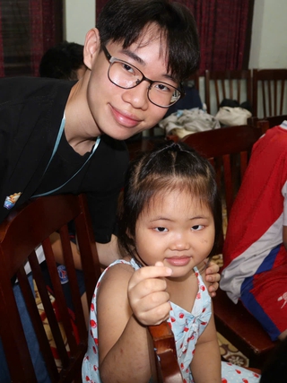 Du học Mỹ, vẫn nối dài hành trình nhân ái ở quê nhà