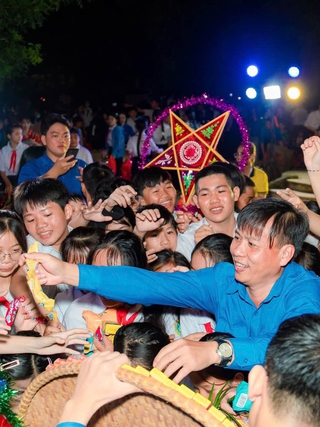 Trung thu lan tỏa yêu thương đến thiếu nhi có hoàn cảnh khó khăn