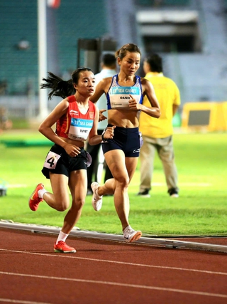 Dang dở giấc mơ giành thêm HCĐ ASIAD, Nguyễn Thị Oanh vẫn thật tuyệt vời!