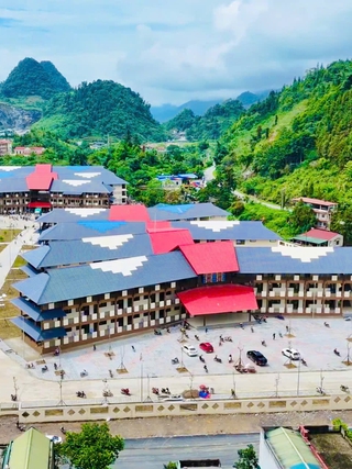 Trường học 215 tỉ đồng vùng biên, điểm cầu trực tiếp lễ khai giảng chung cả nước