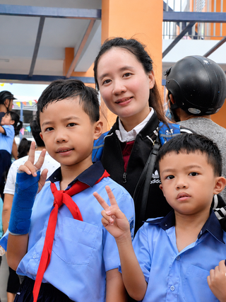 'Khối chưa nghỉ hưu' hồ hởi khi 'khối nghỉ hè' khai giảng