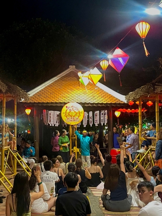 Trăm năm gìn giữ âm vang bài chòi