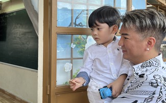 Đàm Vĩnh Hưng trao tặng hơn 200 triệu đồng mở rộng khu bán trú cho trường tiểu học