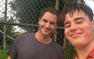 Tay vợt lừng danh Roger Federer cùng gia đình nghỉ dưỡng nhiều ngày tại Hội An