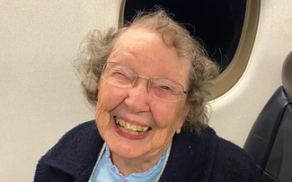 Hãng hàng không liên tục nhầm cụ bà 101 tuổi là trẻ sơ sinh