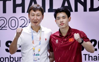 Thủ tướng tặng bằng khen cho HLV Kim Sang-sik và dàn trợ lý U.23 Việt Nam: Tin cực vui trước bán kết