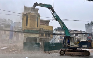 Hà Nội yêu cầu 6 phường có biện pháp giảm bụi khi phá dỡ công trình