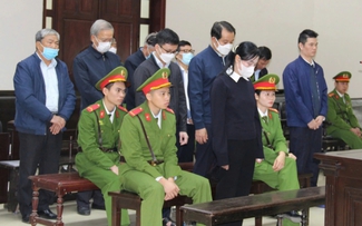 Xét xử vụ Tập đoàn Phúc Sơn: cựu Chủ tịch tỉnh Vĩnh Phúc cũ đột quỵ, xin vắng mặt