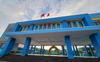 Giáo viên phản ánh nhà trường yêu cầu 'đúng giờ tuyệt đối', hiệu trưởng nói gì?