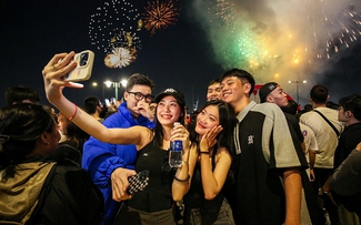 Cả nước tưng bừng đón kỷ nguyên mới