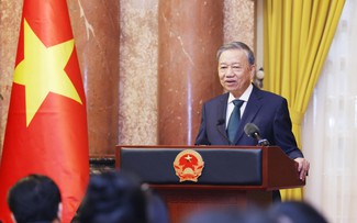 Từ nhà nước 'quản lý' tới nhà nước 'phục vụ'