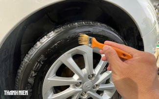 Hiểm họa từ việc dùng dung dịch đánh bóng lốp ô tô kém chất lượng