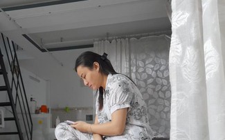 Vì sao có những người trẻ gửi vị trí trực tiếp cho người khác trước khi ngủ?