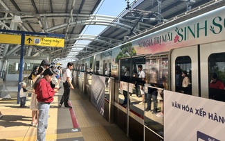 Đầu năm chọn di chuyển bằng metro, xe buýt: Bất ngờ với điều này…