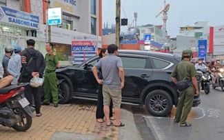 Nguyên nhân ô tô tông 6 xe máy trước nhà thiếu nhi Thủ Đức