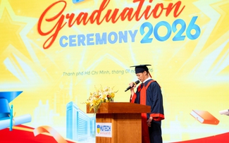 Vượt nghịch cảnh, nam sinh công nghệ thông tin tốt nghiệp loại giỏi gây xúc động