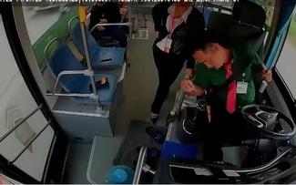 Tài xế xe buýt tại TP.HCM đột quỵ khi đang lái xe