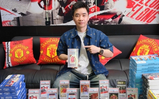 Chàng trai sở hữu 19 thẻ chữ ký của cầu thủ Cristiano Ronaldo