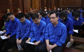 TAND TP.HCM xét xử 100 bị cáo vụ cấp phiếu thử nghiệm giả