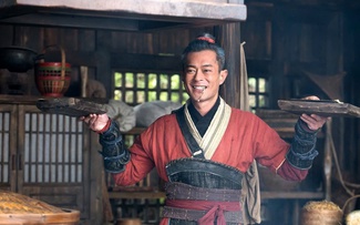 Phim mới của Cổ Thiên Lạc, Tuyên Huyên đứng trước nguy cơ thua lỗ