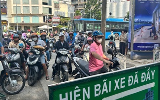 Metro cho gửi xe qua đêm: Người dân cần lưu ý điều gì?