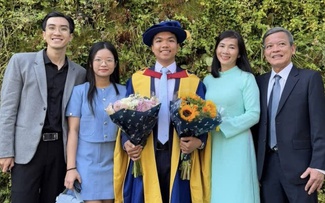 Tiến sĩ tuổi 25 tỏa sáng xứ sương mù