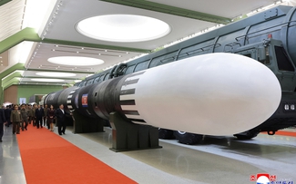 Ông Kim Jong-un thăm bảo tàng trưng bày tên lửa có tầm bắn đến Mỹ