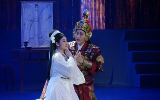 NSƯT Kim Tử Long dốc cạn tơ tằm trong liveshow sinh nhật tuổi 60