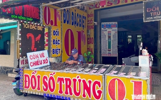 Đại lý vé số ở TP.HCM cũng kêu trời, người bán dạo 'ôm vé muốn xỉu luôn'