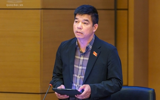 Đại biểu Quốc hội đề xuất 'phạt nguội' hút thuốc lá