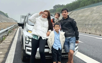 Mạo hiểm dừng xe 'check-in' trên cao tốc: Cái giá phải trả nặng cỡ nào?