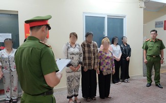 Công an TP.HCM khởi tố 9 cô gái tham gia hỗn chiến tranh giành khách